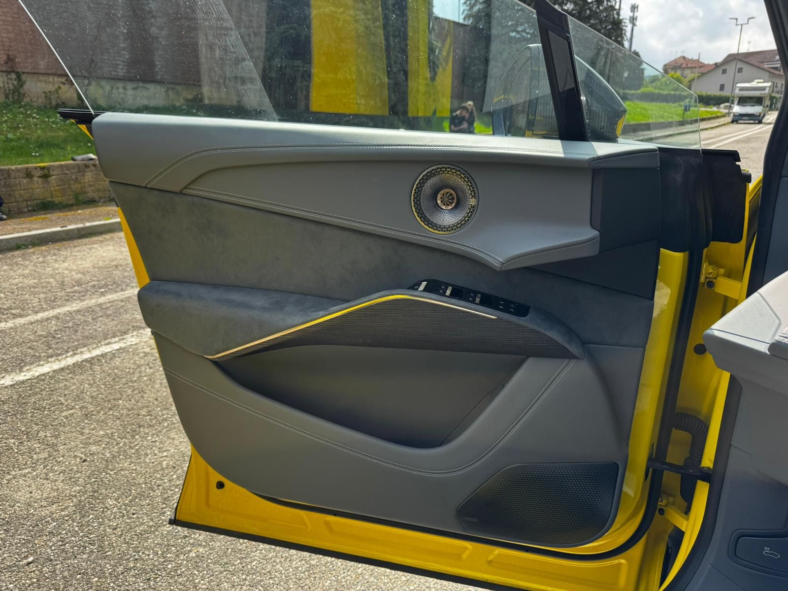 Lotus Eletre R Iva esposta pari al nuovo