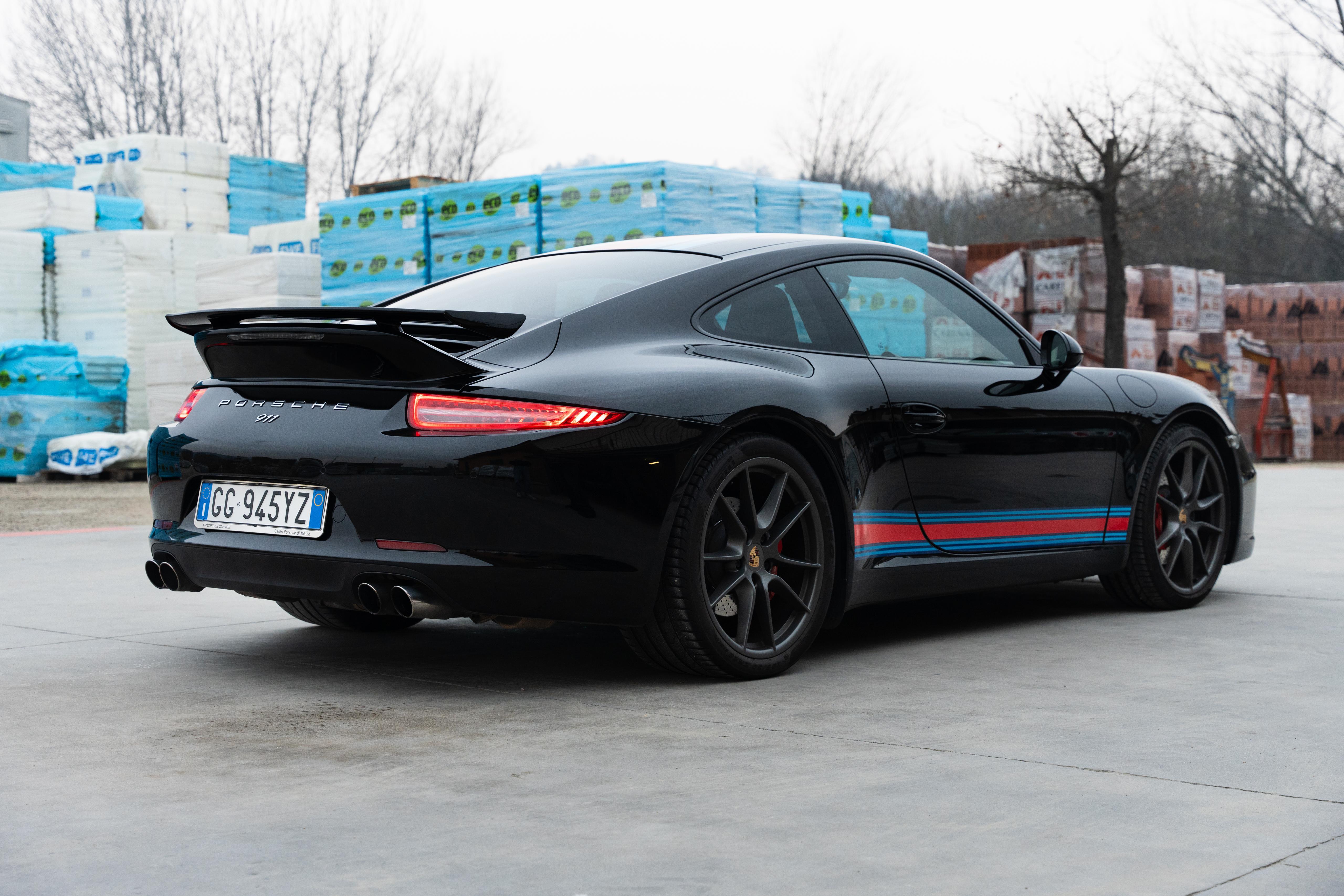 Porsche 991 Martini racing edition
