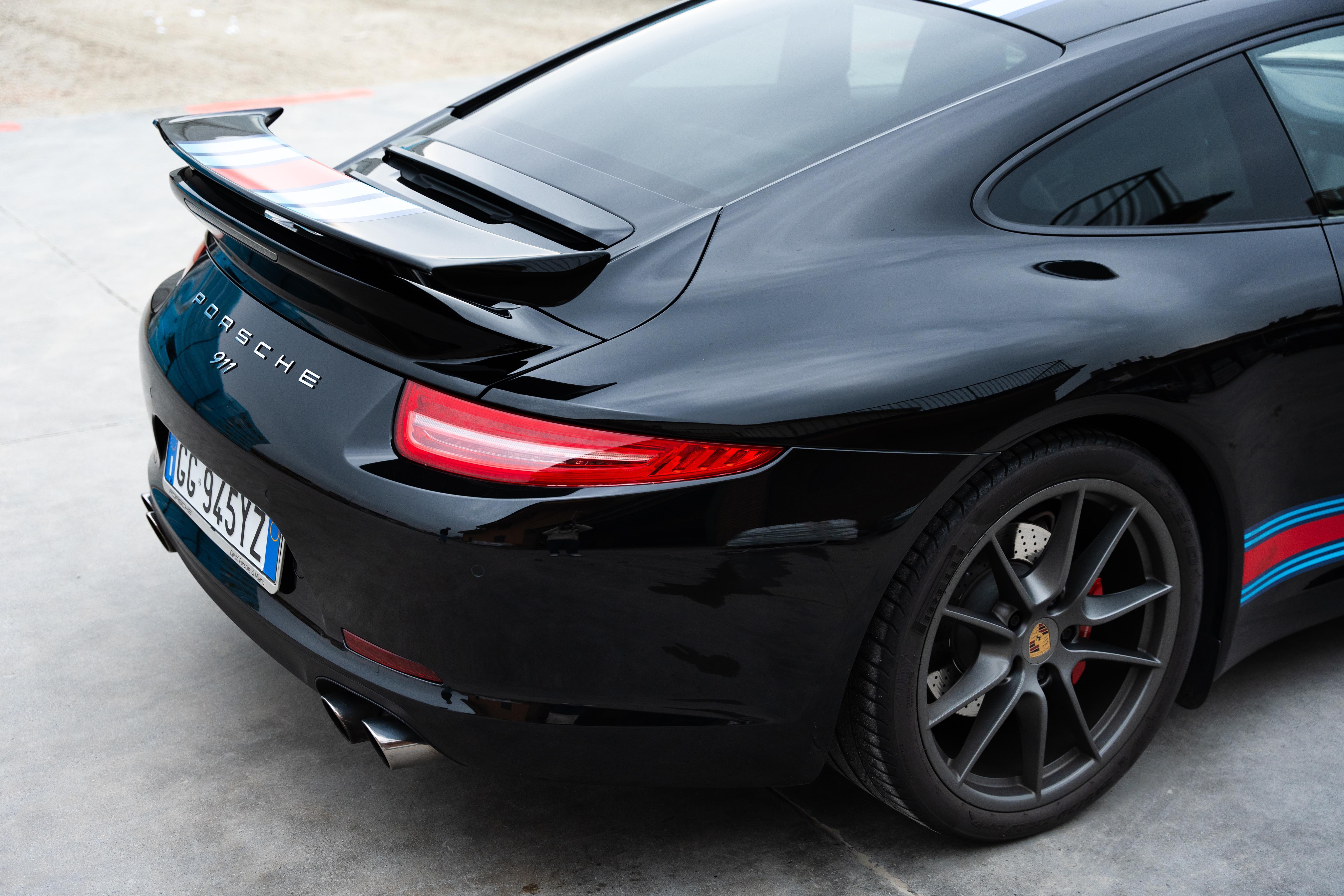 Porsche 991 Martini racing edition