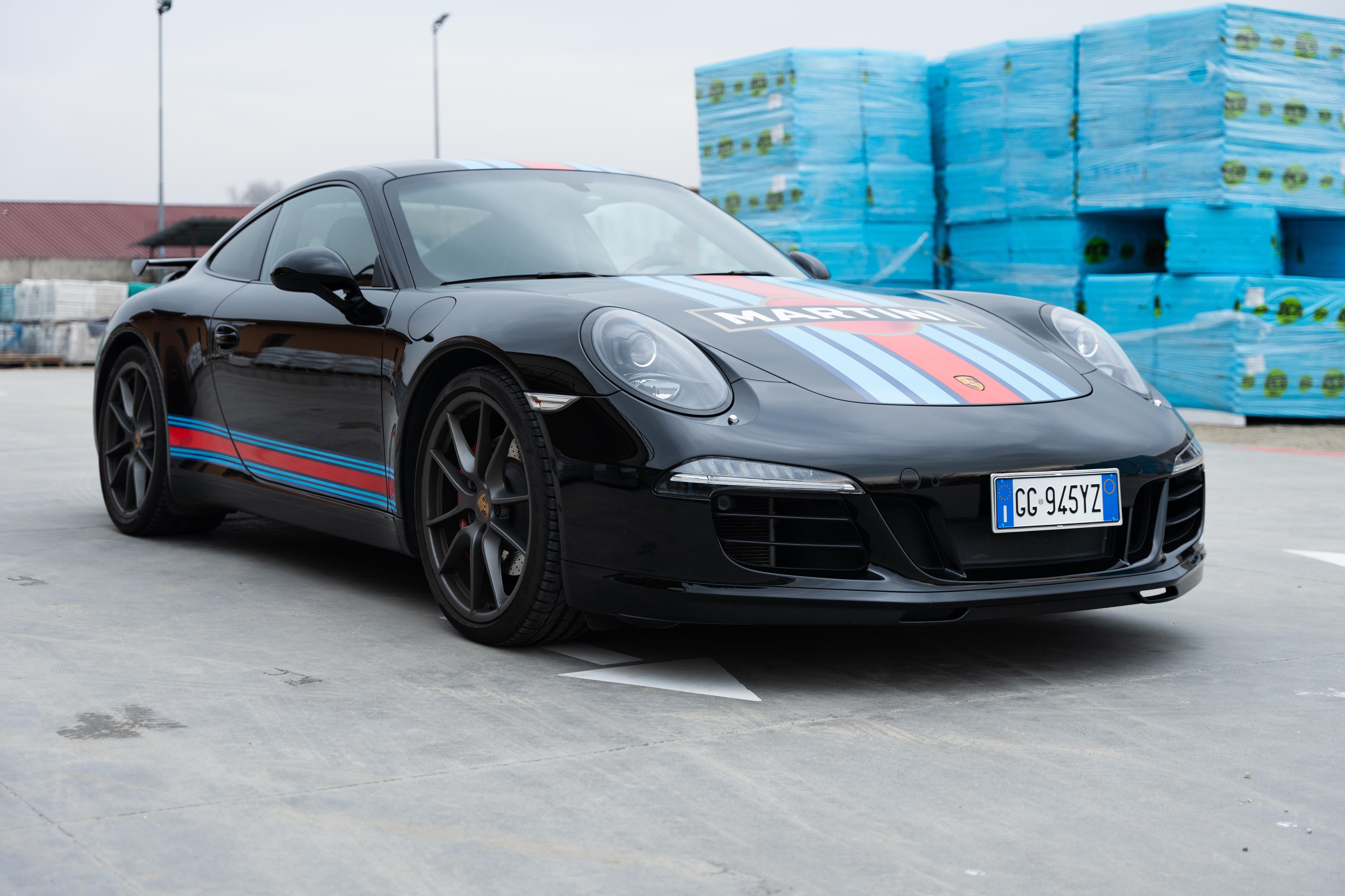 Porsche 991 Martini racing edition