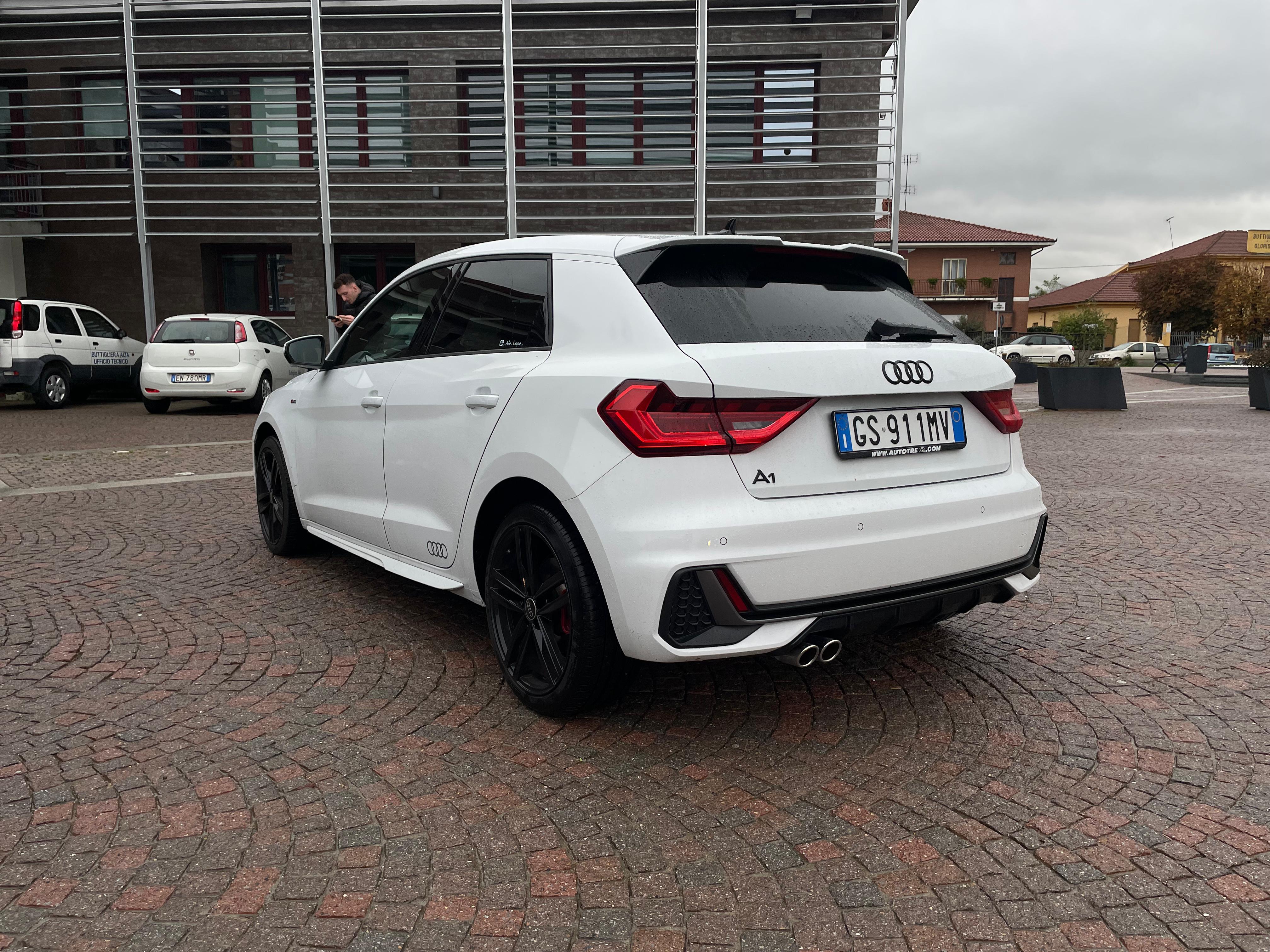 Audi A1 SPB 40 TFSI S tronic S line edition