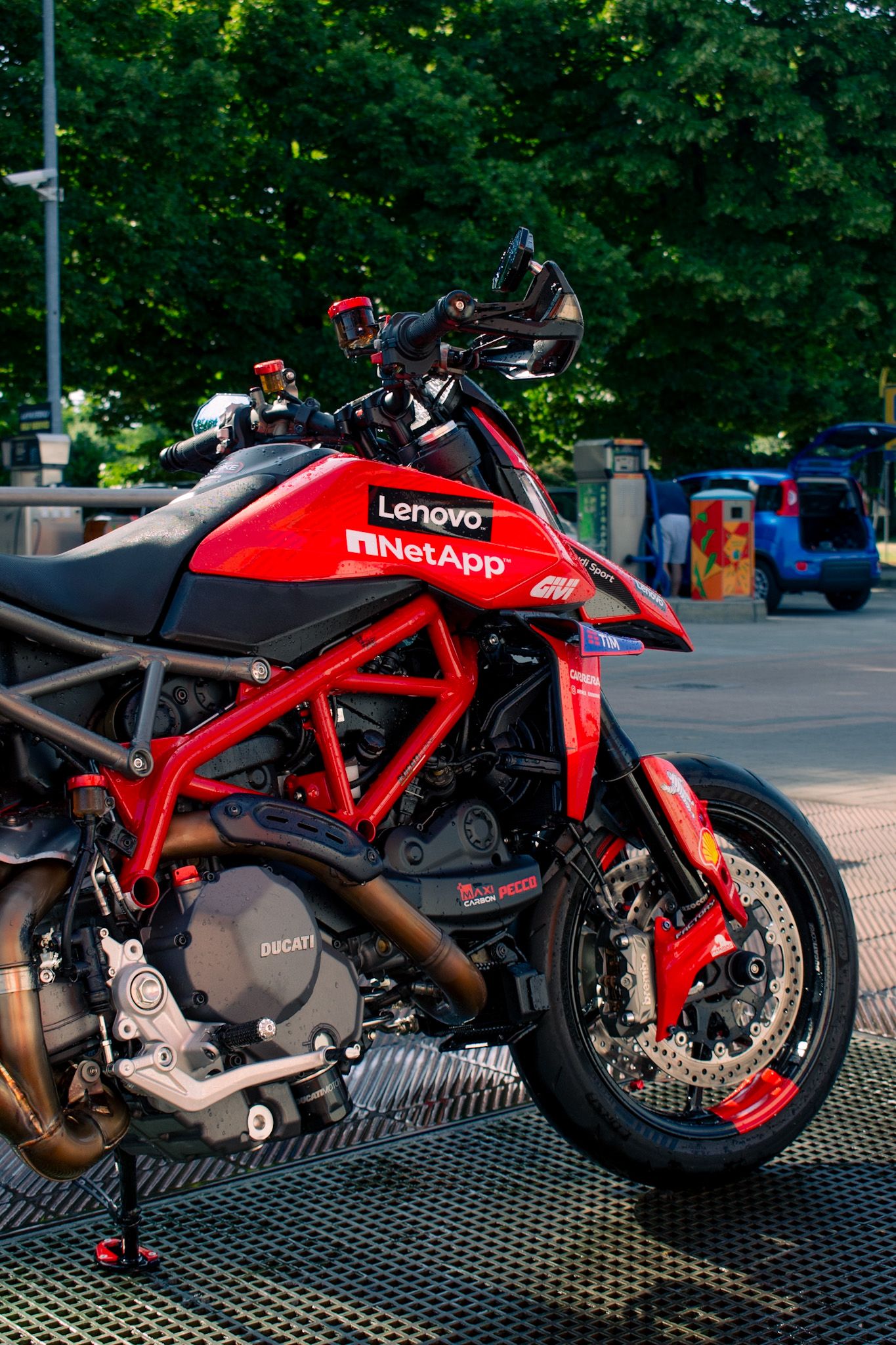 Ducati Hypermotard 950
