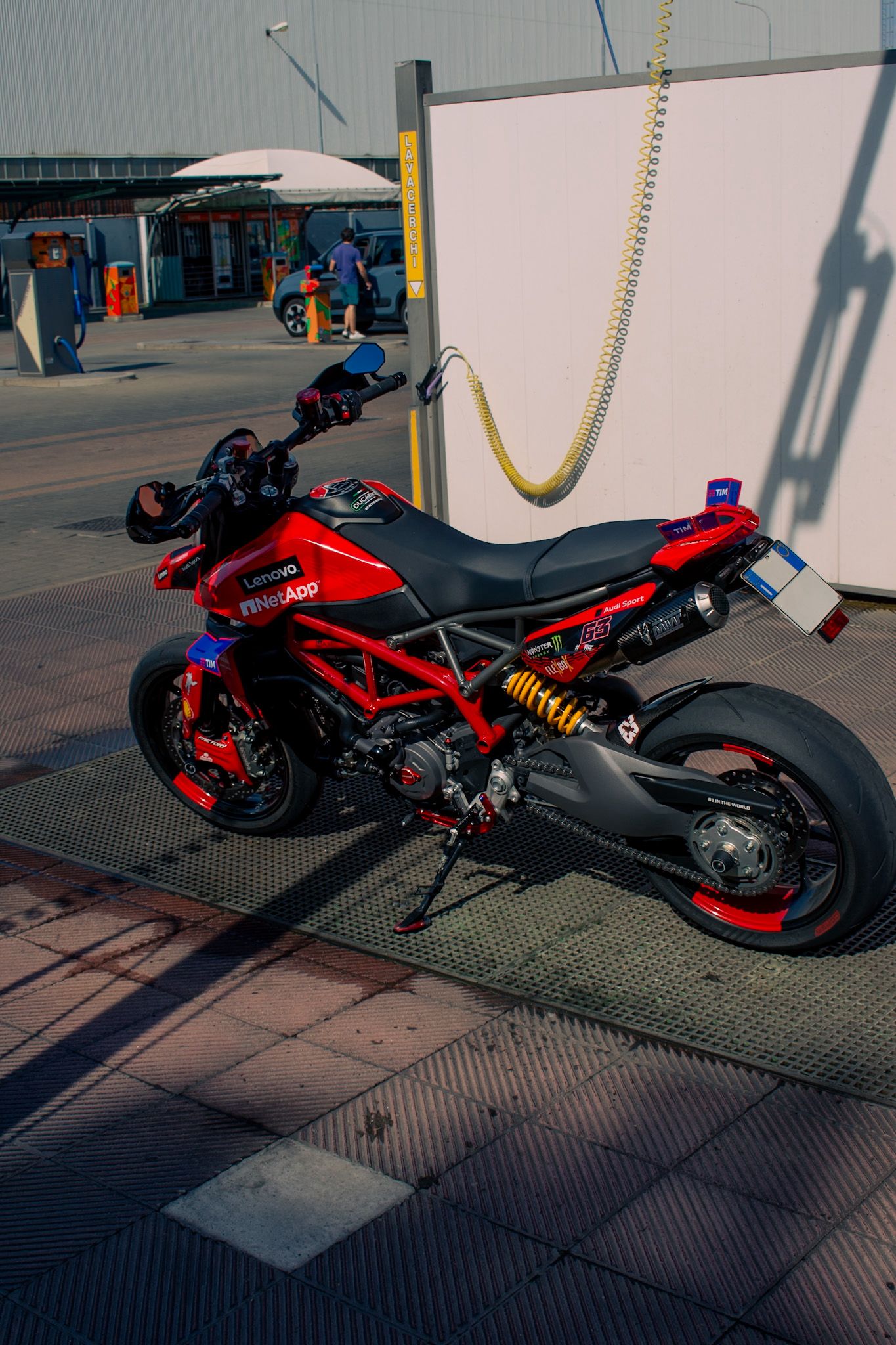 Ducati Hypermotard 950