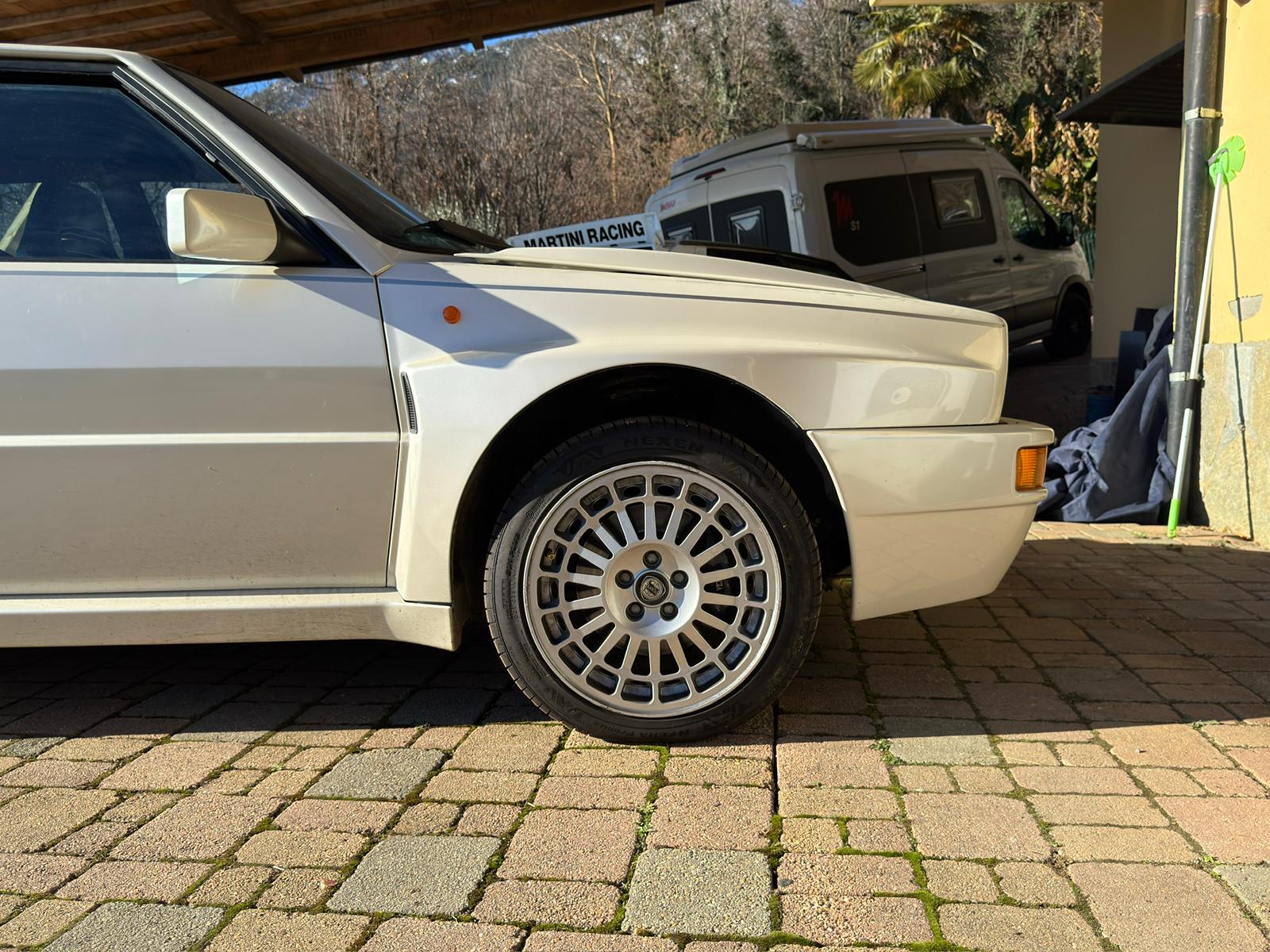 Lancia Delta Evo 2 HF Madre Perla