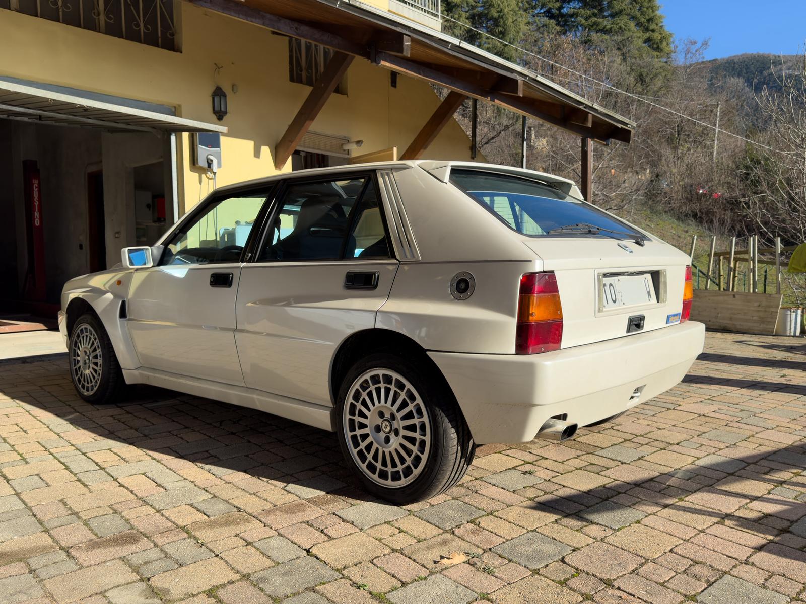 Lancia Delta Evo 2 HF Madre Perla