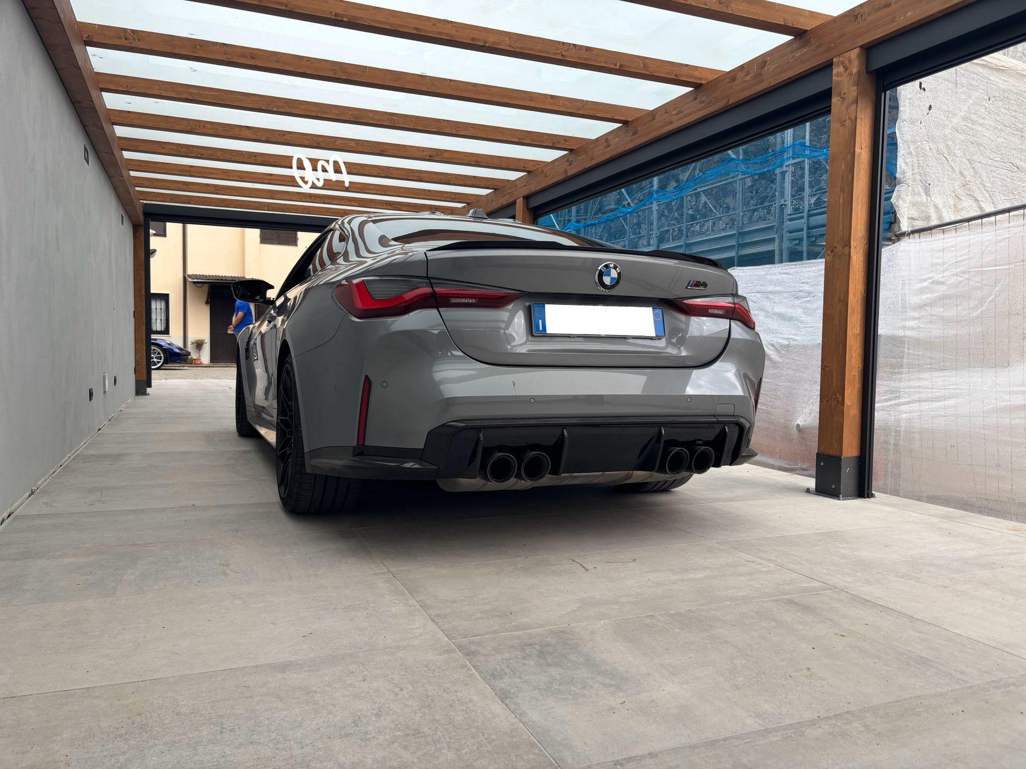 BMW M4 COMPETITION