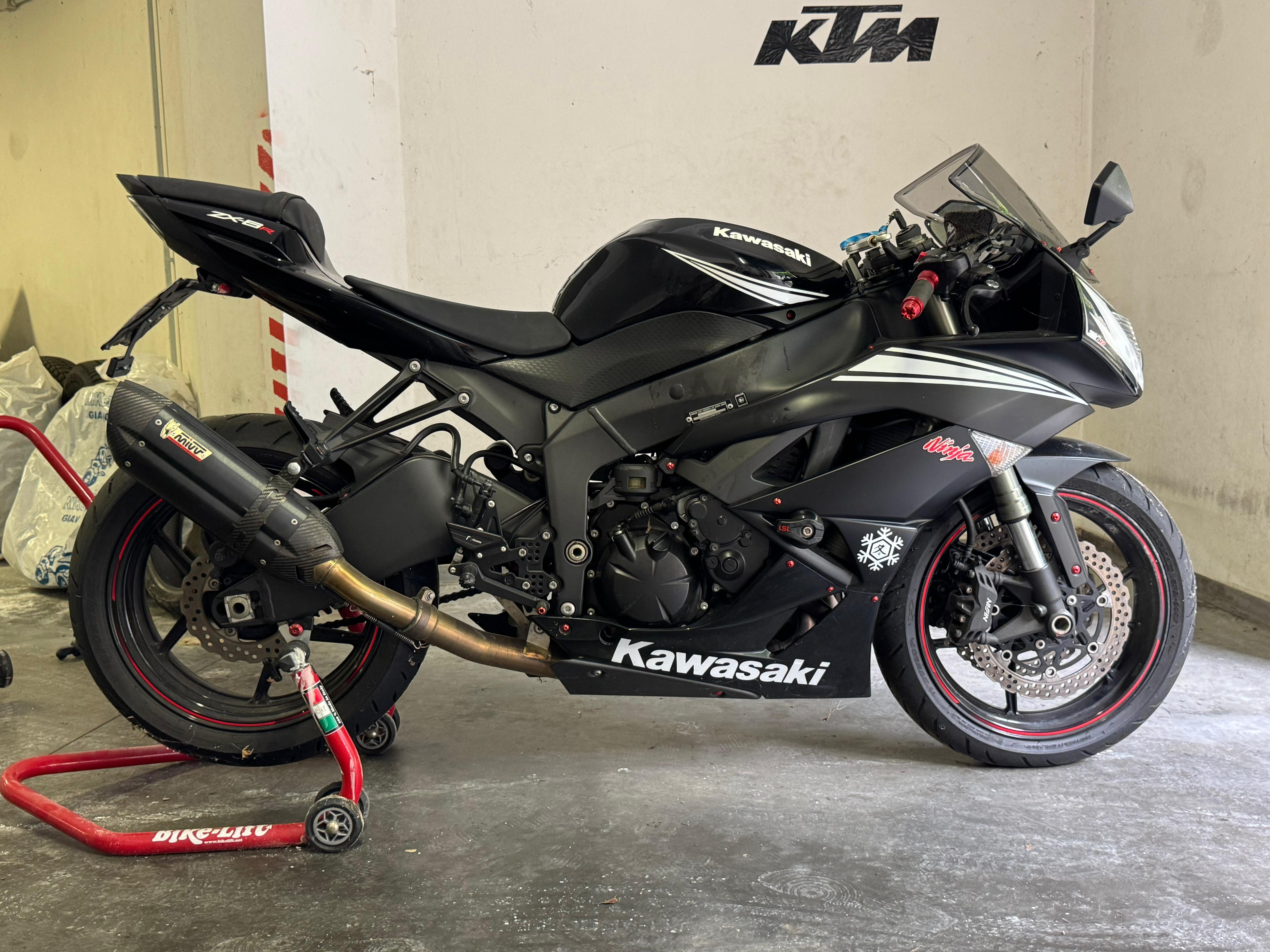 Kawasaki ZX6-R