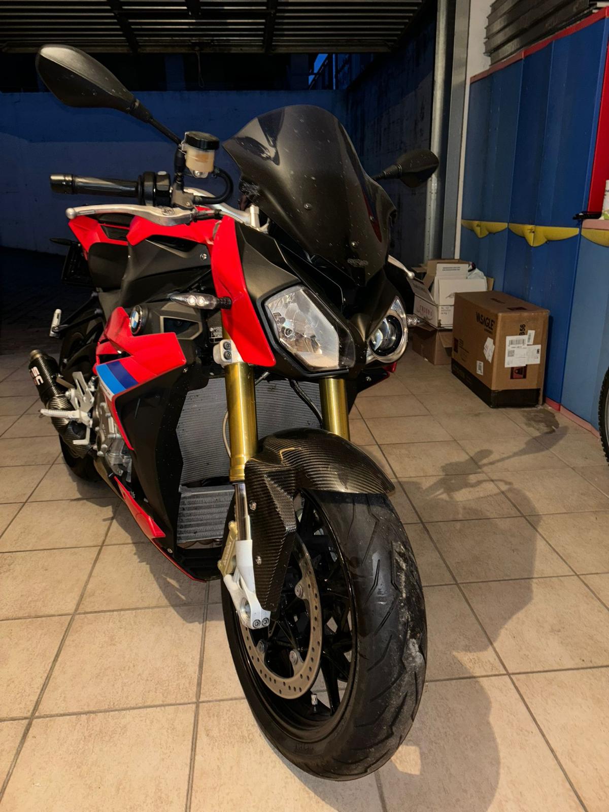 BMW S1000R