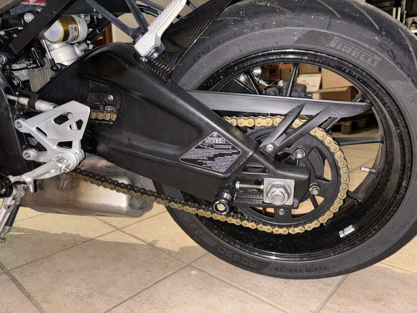 BMW S1000R
