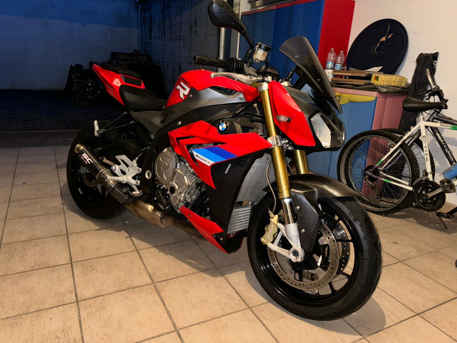 BMW S1000R