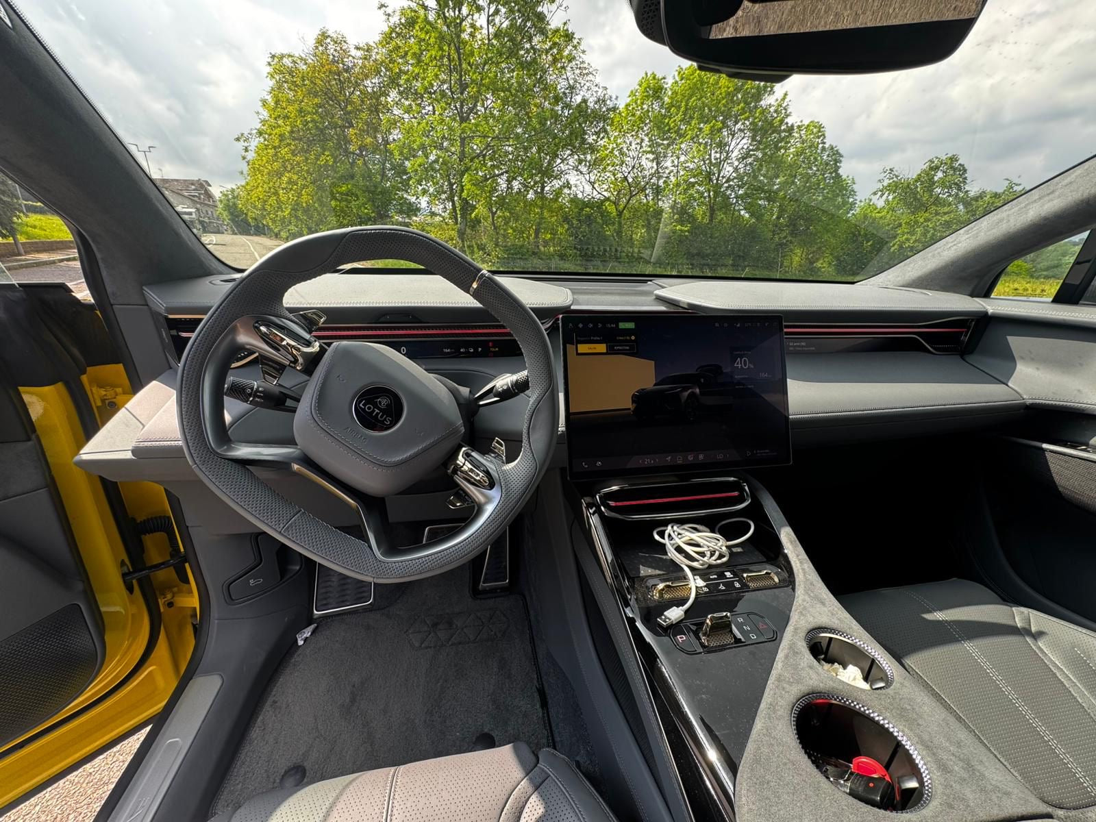 Lotus Eletre R Iva esposta pari al nuovo