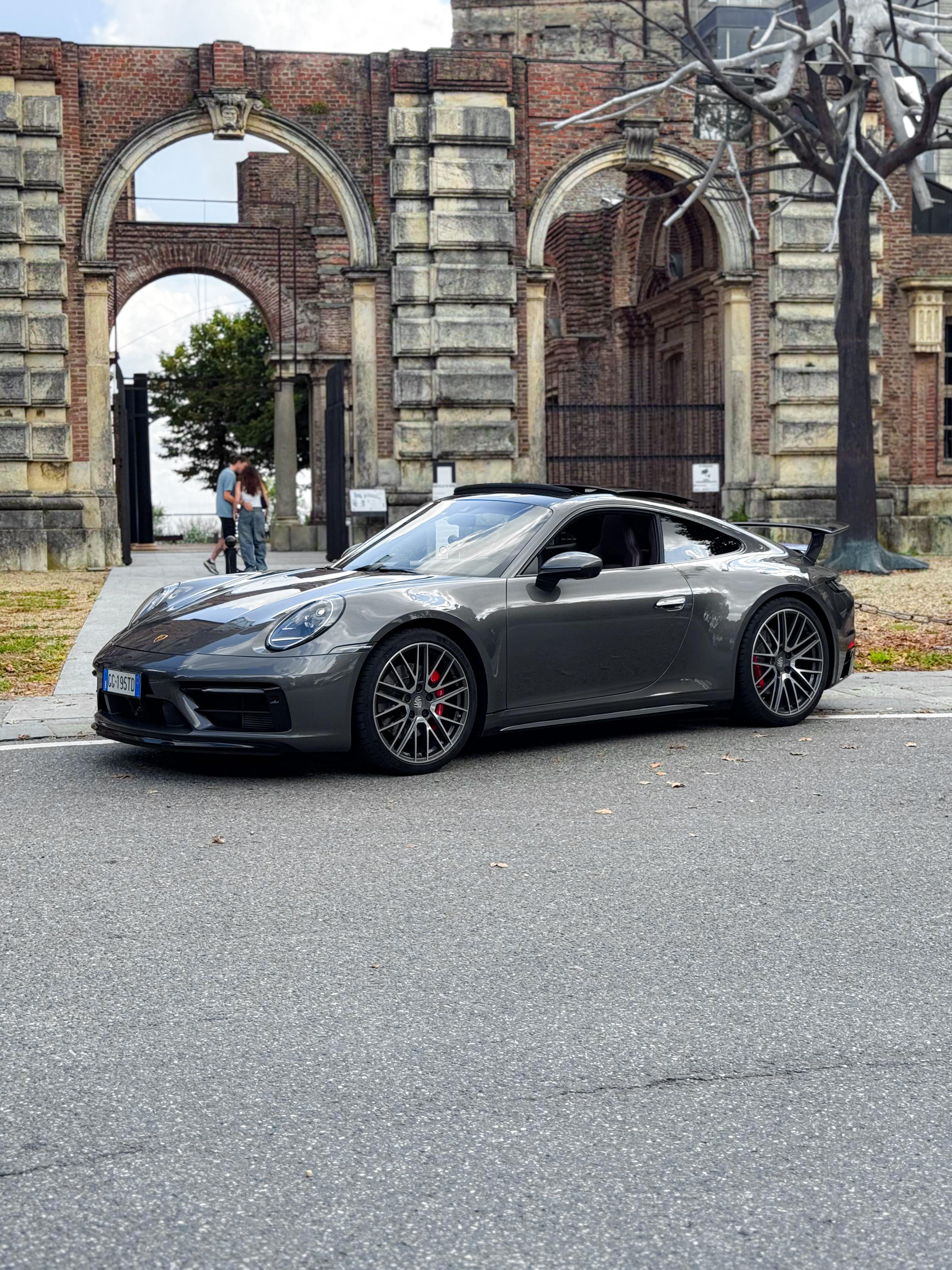 Porsche 992 Carrera 4S FULL OPTIONAL