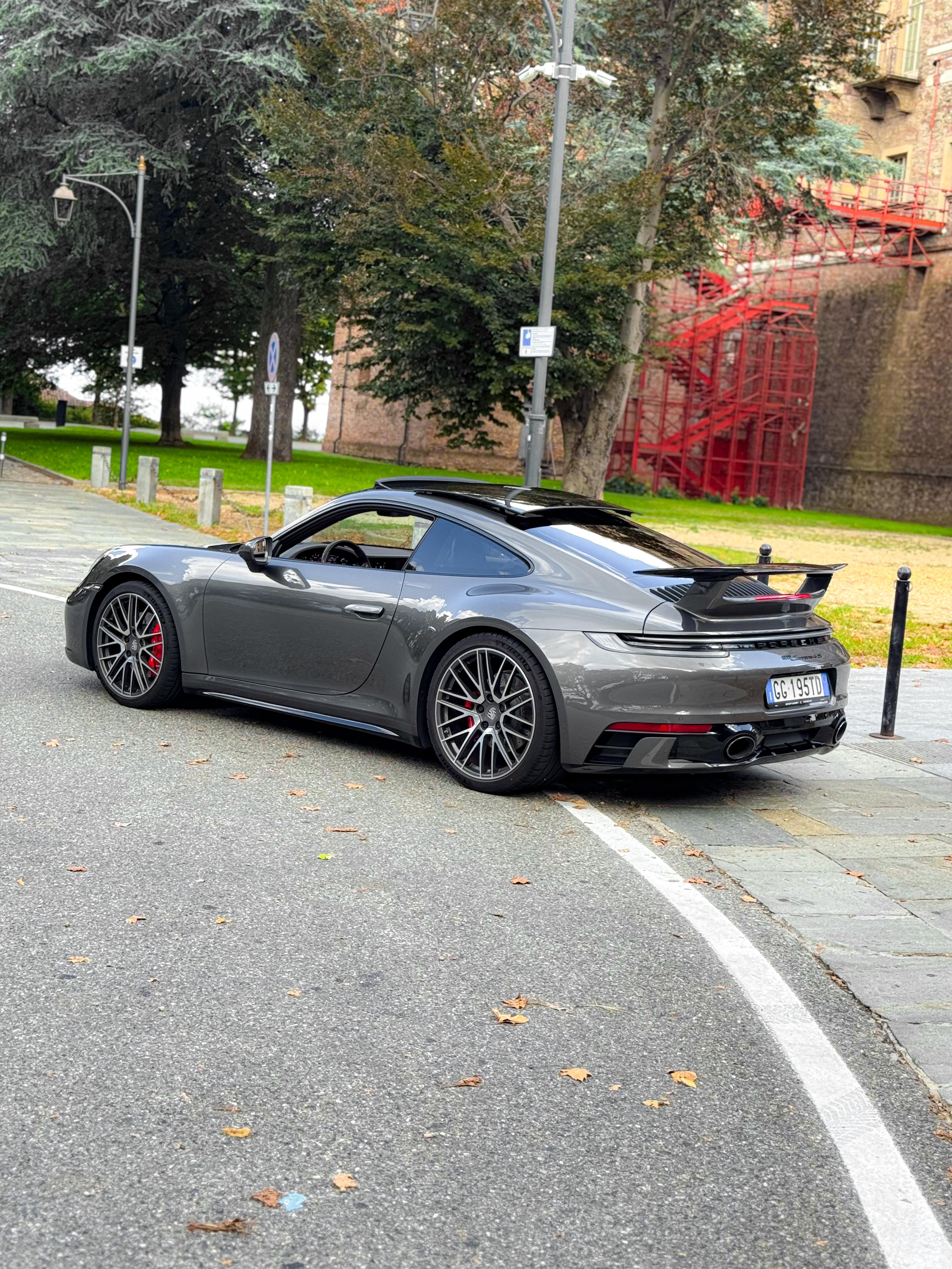 Porsche 992 Carrera 4S FULL OPTIONAL