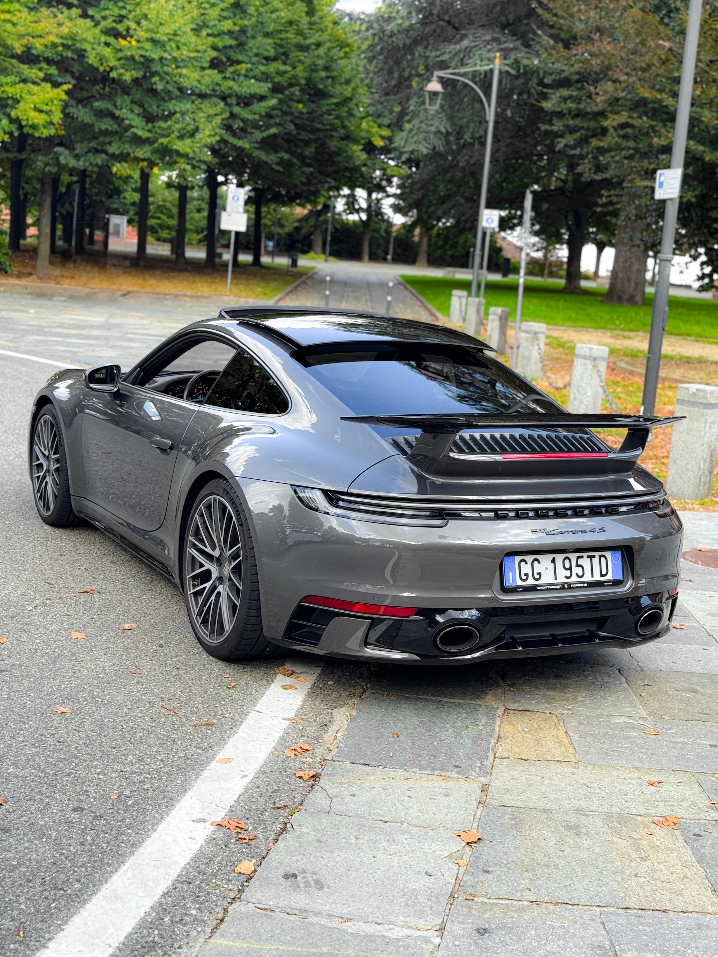 Porsche 992 Carrera 4S FULL OPTIONAL