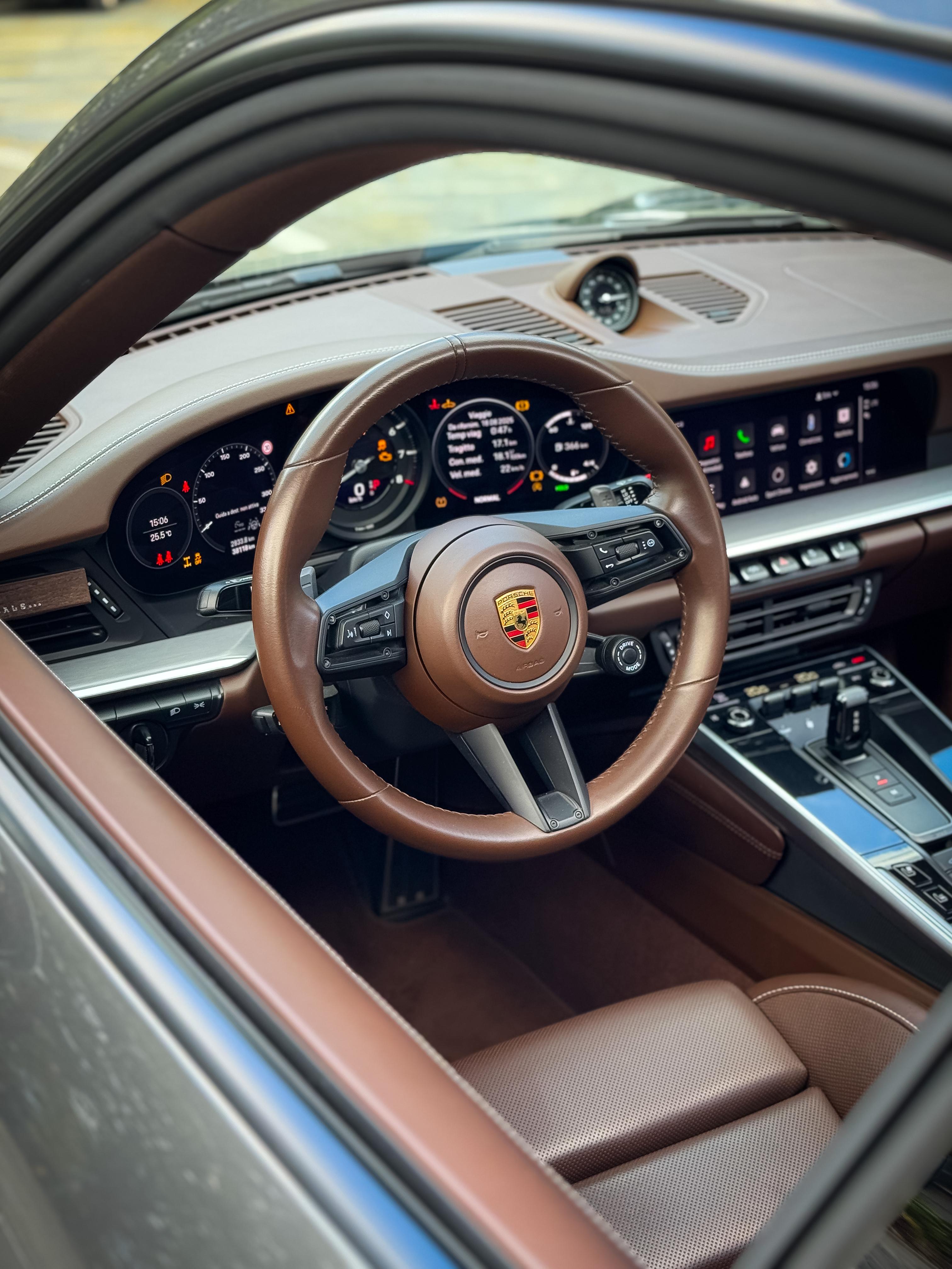 Porsche 992 Carrera 4S FULL OPTIONAL