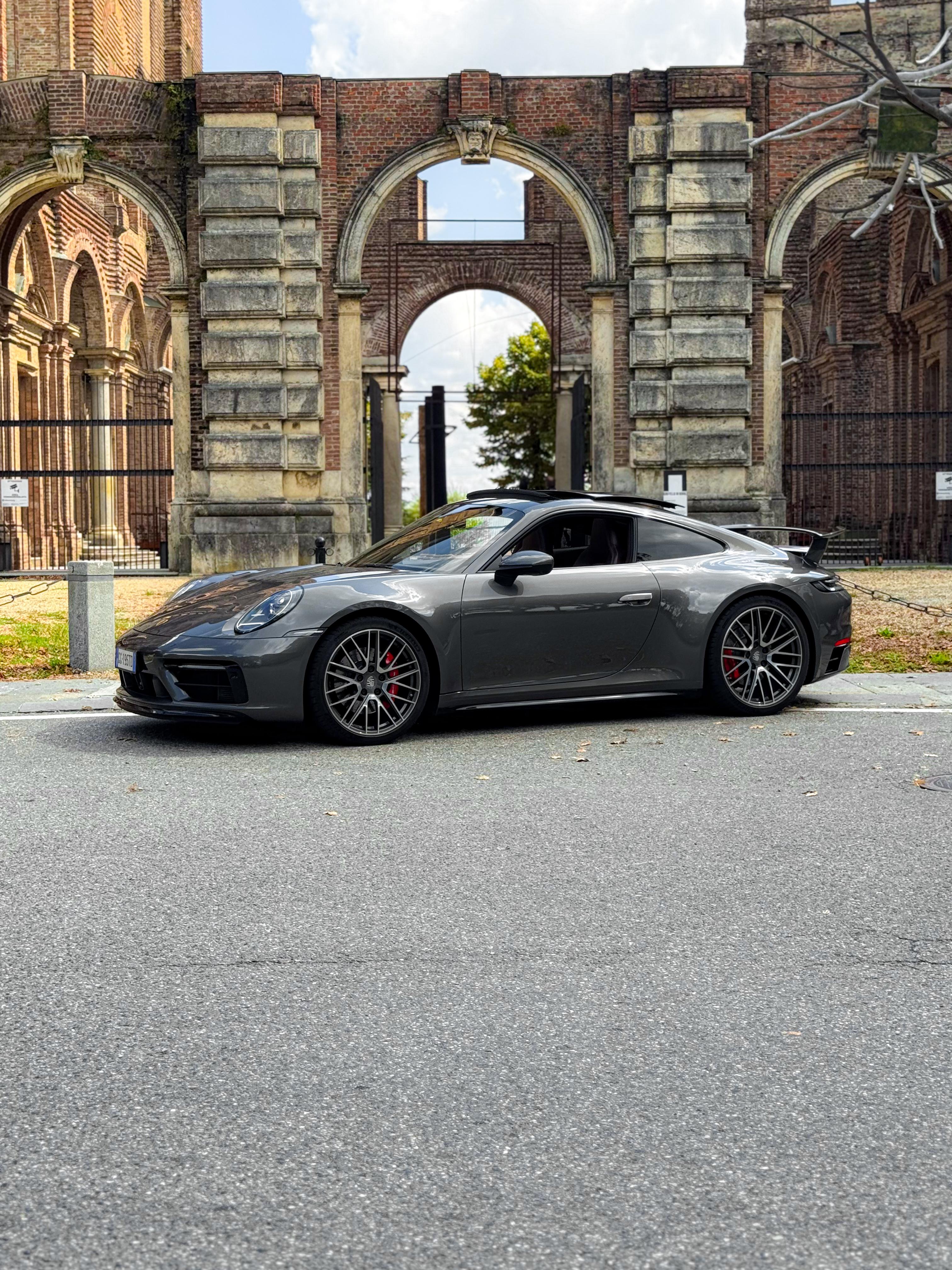 Porsche 992 Carrera 4S FULL OPTIONAL