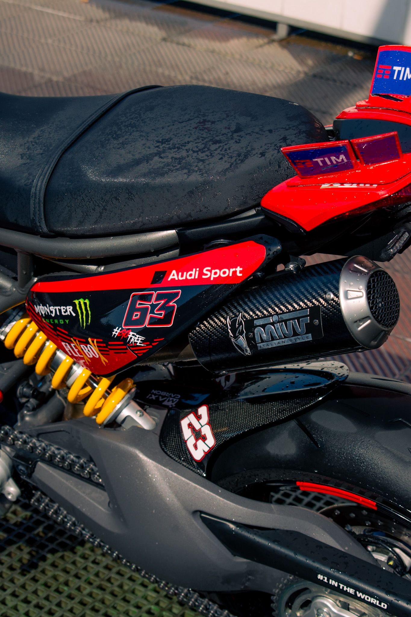 Ducati Hypermotard 950