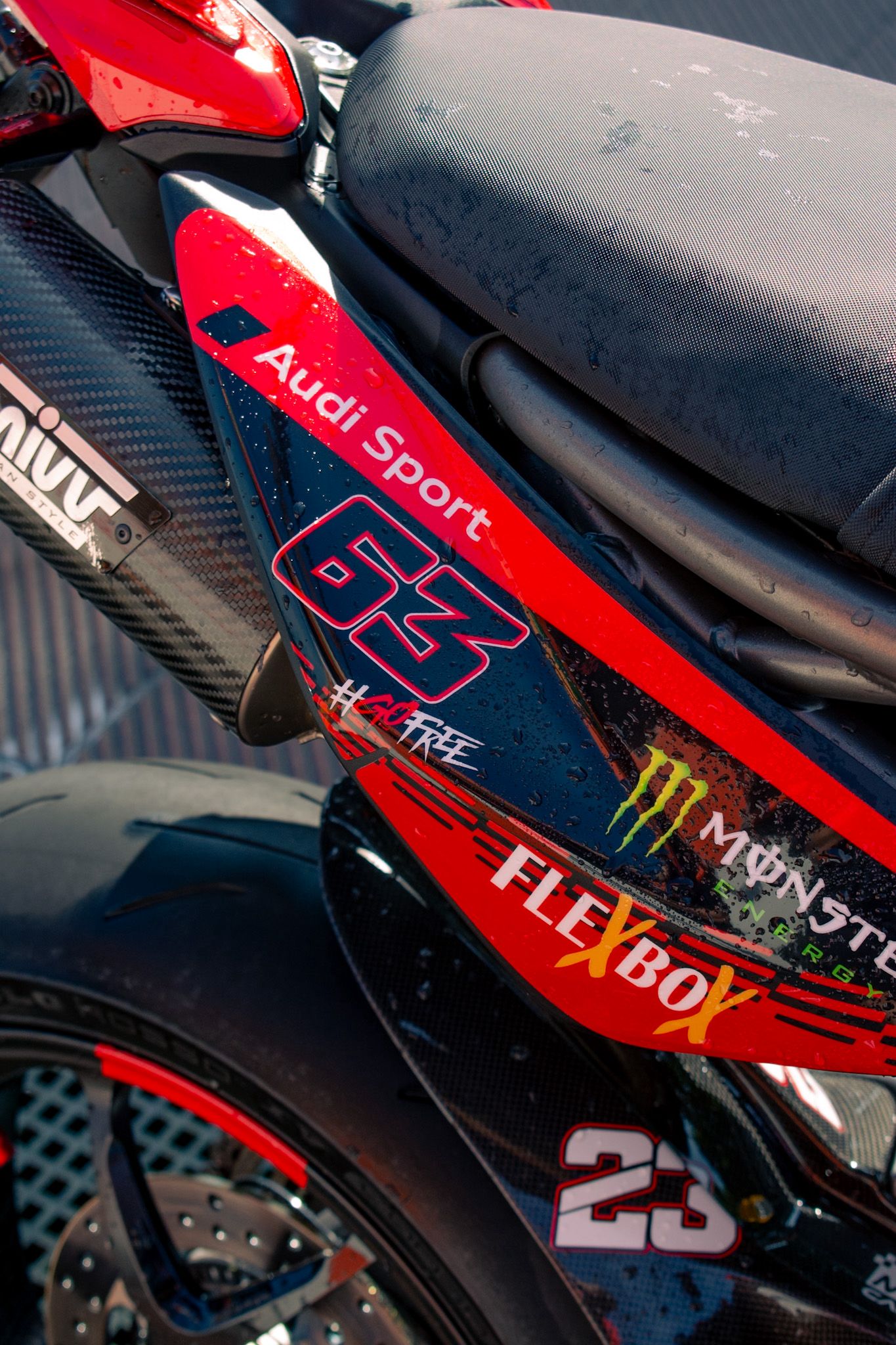 Ducati Hypermotard 950