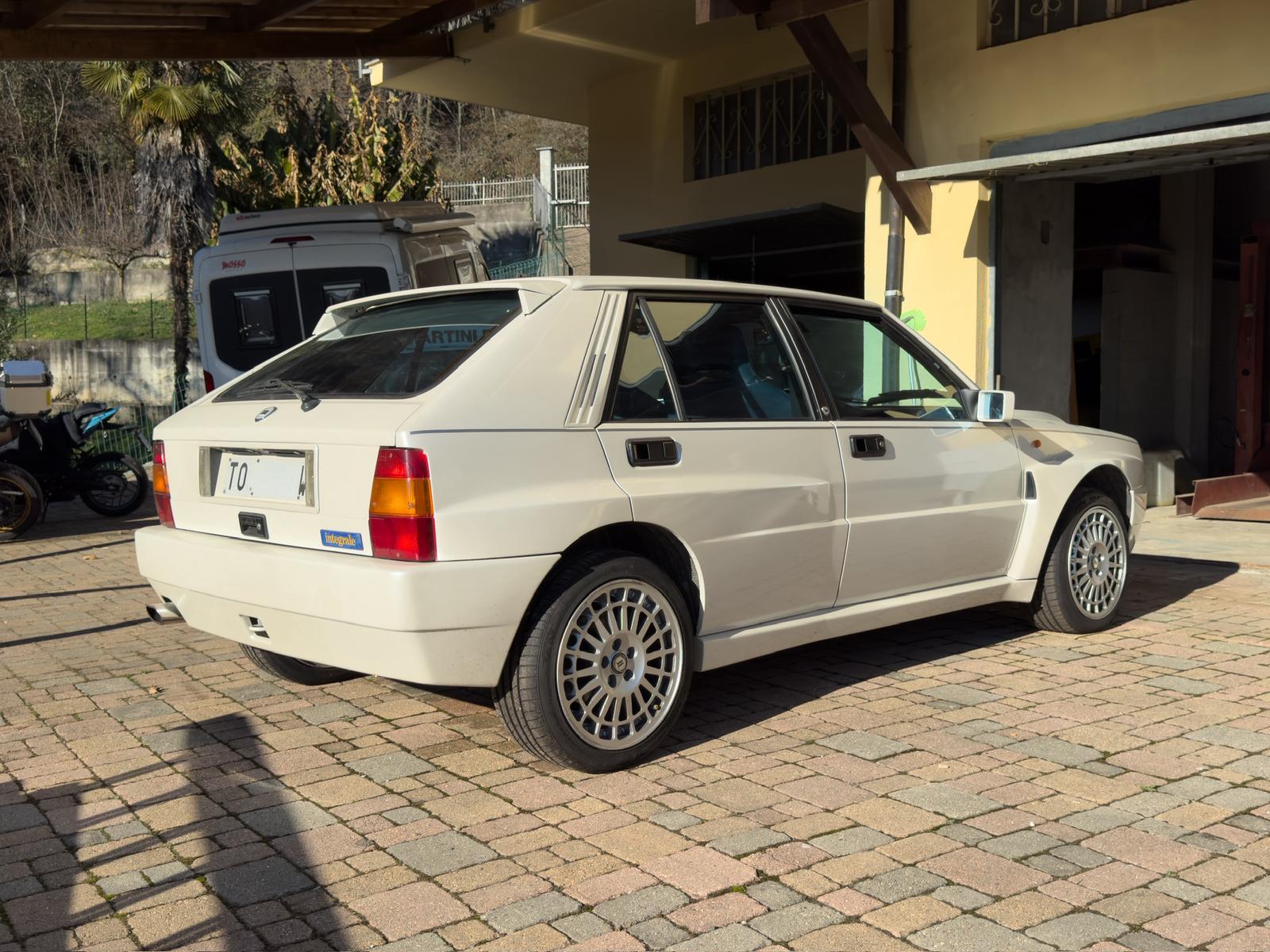 Lancia Delta Evo 2 HF Madre Perla